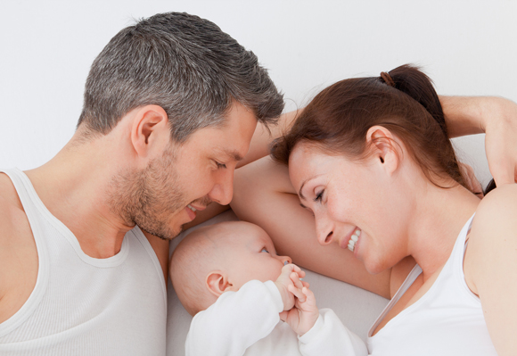 Untersttzung bei Kinderwunschbehandlungen auch fr unverheiratete Paare -  BMBFSFJ