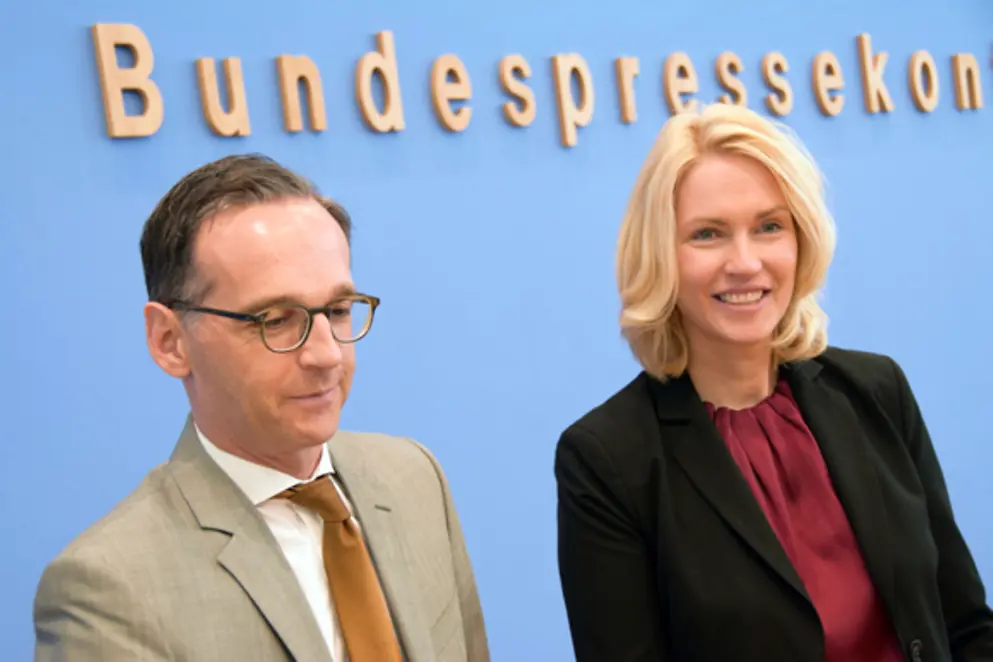 Heiko Maas und Manuela Schwesig sprechen in der Bundespressekonferenz zur Quote