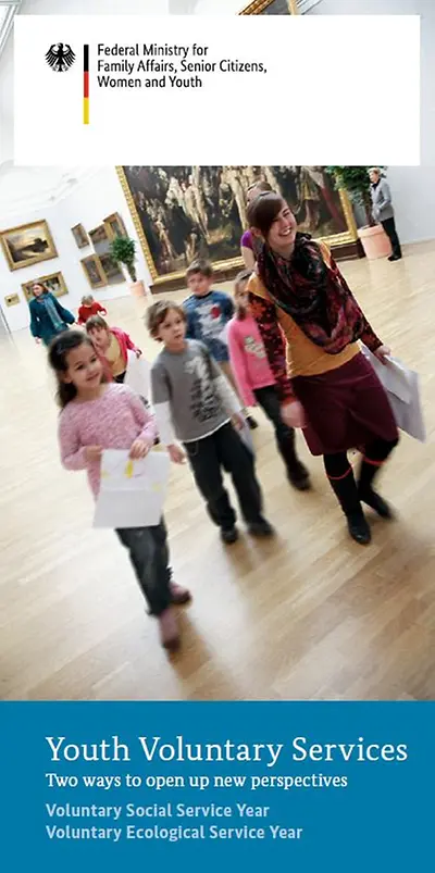 Titelseite - Jugendfreiwiligendienste englisch