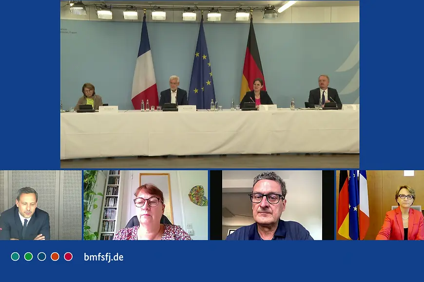 Teilnehmerinnen und Teilnehmer beim Online-Austausch 