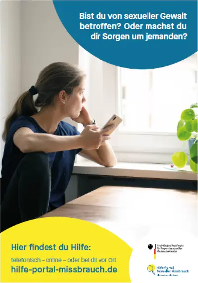 Hilfe-Portal und Hilfe-Telefon Sexueller Missbrauch - Motiv Junge Frau am Fenster