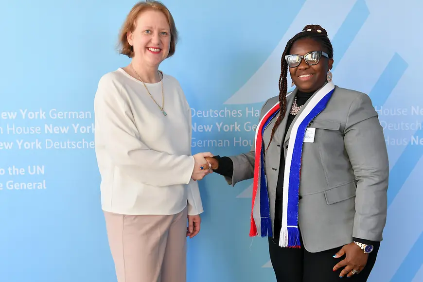 Lisa Paus mit der Ministerin für Gender, Kinder und Soziale Absicherung von Liberia, Williametta Saydee Tarr