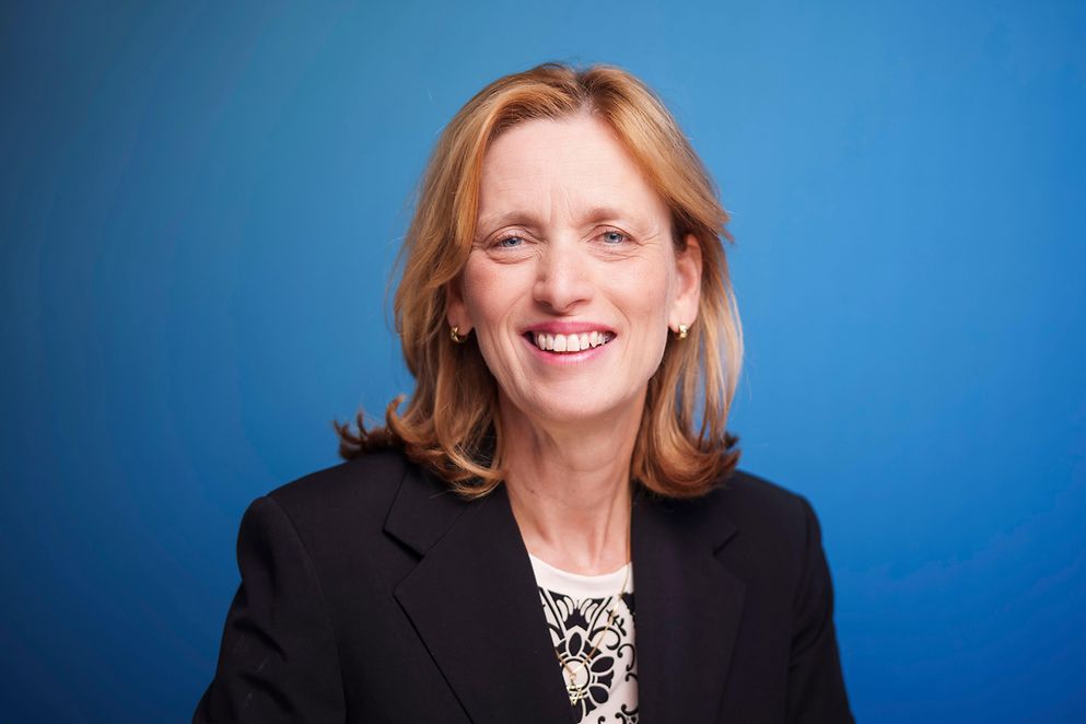 Porträt Bundesfamilienministerin Karin Prien