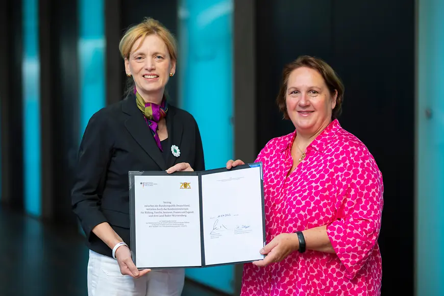 Karin Prien mit Theresa Schopper