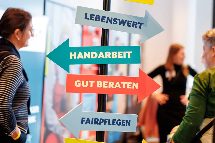 Info-Tafel zu Ausbildungsmöglichkeiten