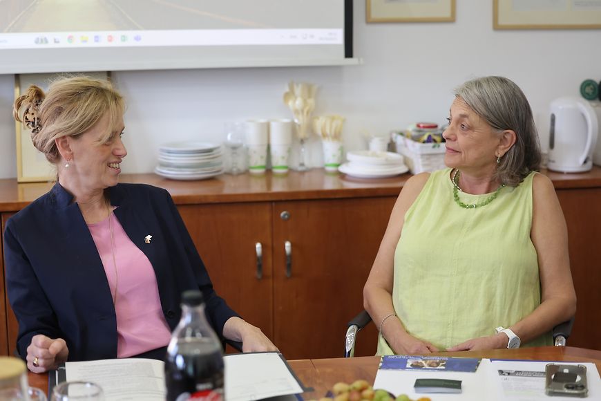 Karin Prien beim Bei Berl College in Tel Aviv