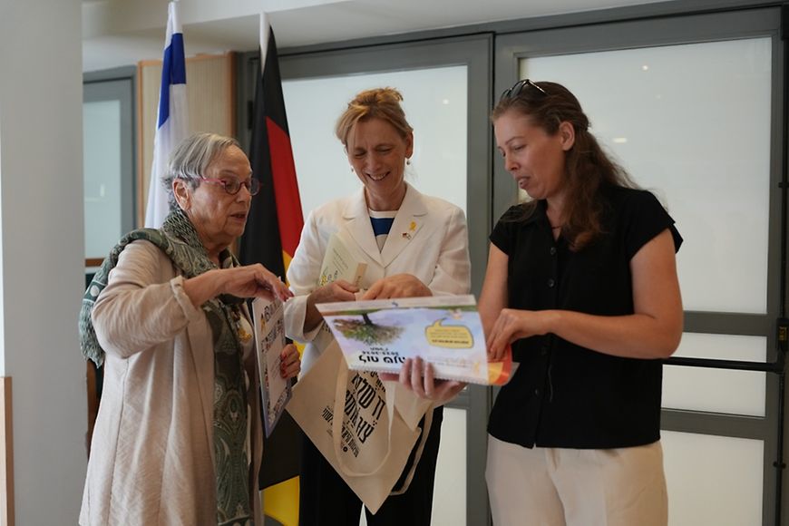 Karin Prien beim Jeckes-Verband