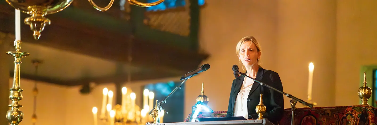 Karin Prien in der Portugiesischen Synagoge in Amsterdam