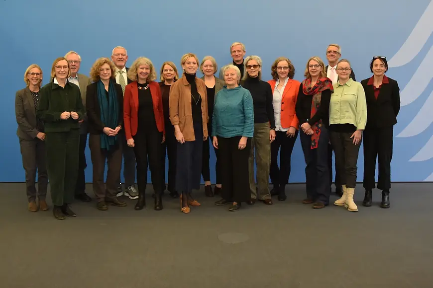 Karin Prien mit den Mitgliedern des Wissenschaftlichen Beirats für Familienfragen