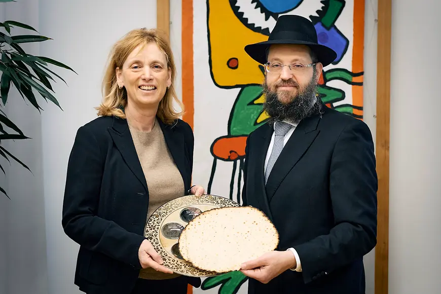 Karin Prien gemeinsam mit Rabbiner Teichtal