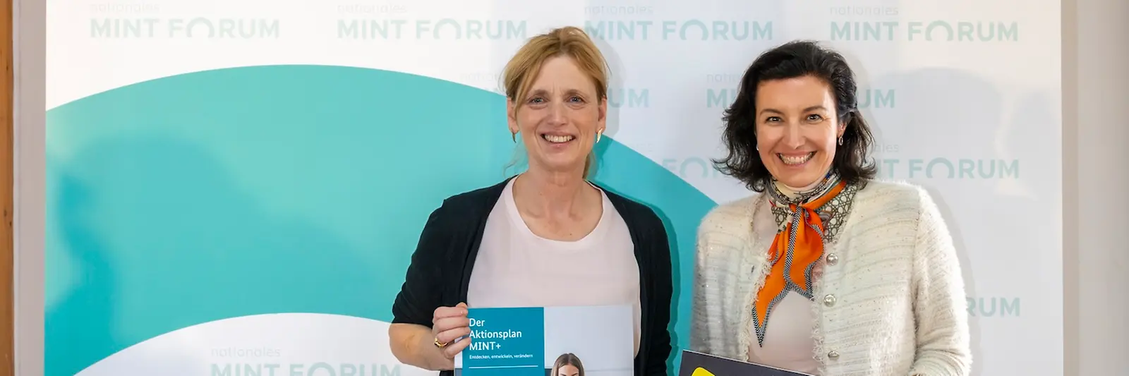 Karin Prien und Dorothee Bär
