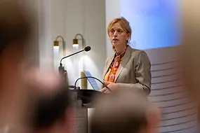 Karin Prien am Rednerpult