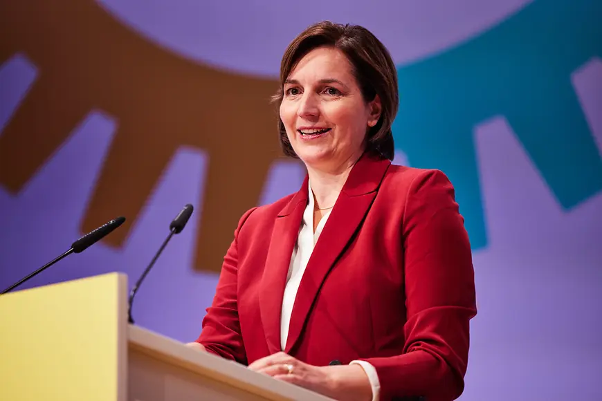 Mareike Lotte Wulf hält eine Rede