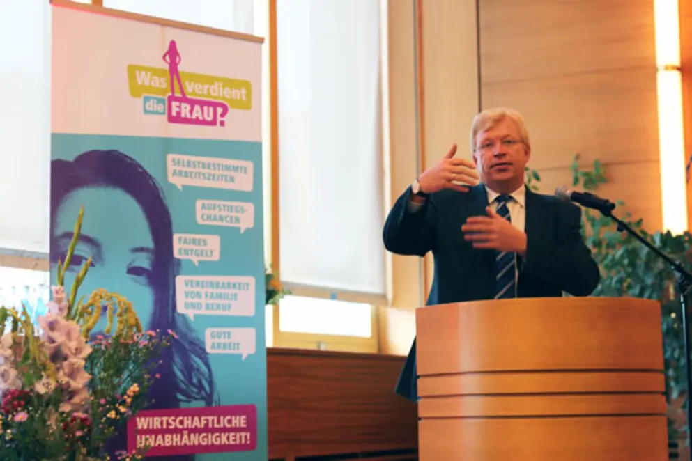 Dr. Ralf Kleindiek spricht auf der DGB-Fachtagung in Berlin