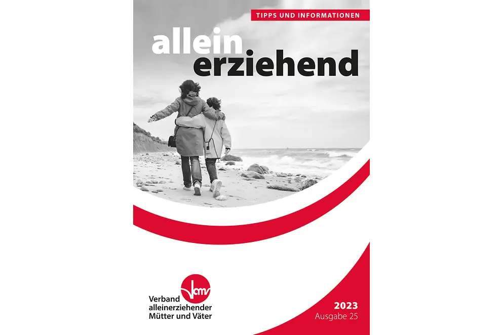 Titelseite der Broschüre "alleinerziehend - Tipps und Informationen"